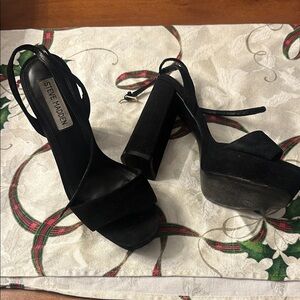 Steve Madden Lessa Black Strappy Platform Heels
